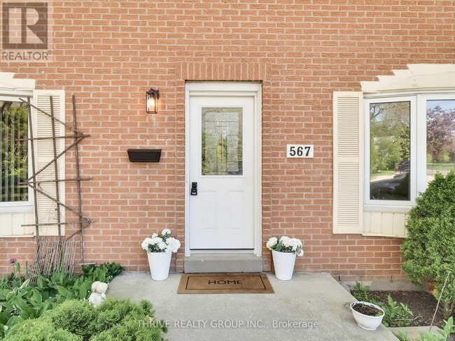 Building Photo - 567 Gainsborough Rd