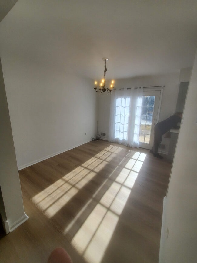 DR open to kitchen with French Doors leading to Patio - 41 Heather Ct