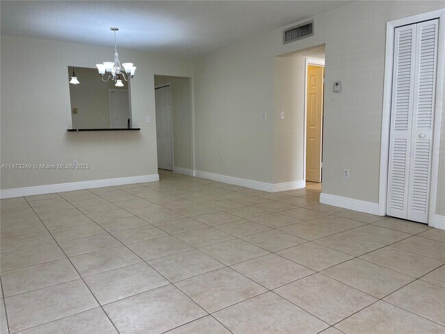 Foto del edificio - 4313 SW 69th Ave