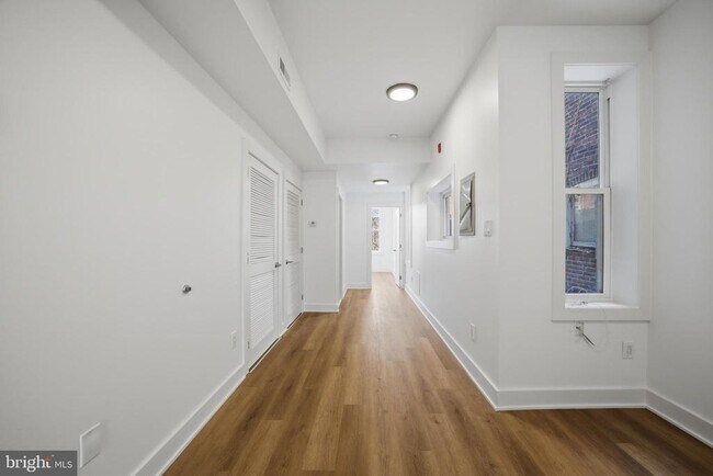 Building Photo - 3626 N 19th St