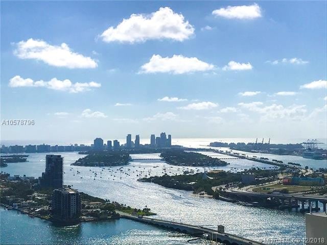 Building Photo - 200 Biscayne Blvd Way