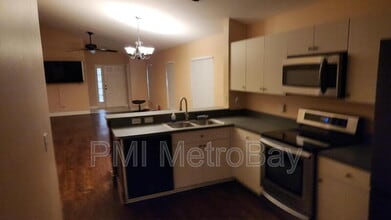 Building Photo - 15016 Deer Meadow Dr