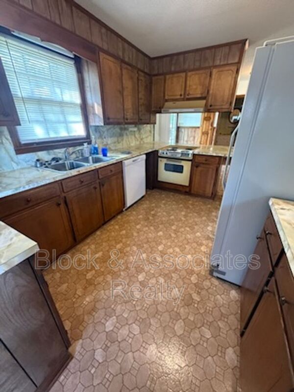 Foto del edificio - 7176 New Hope Rd