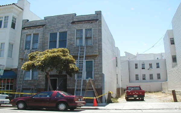 Primary Photo - 479 Fulton St