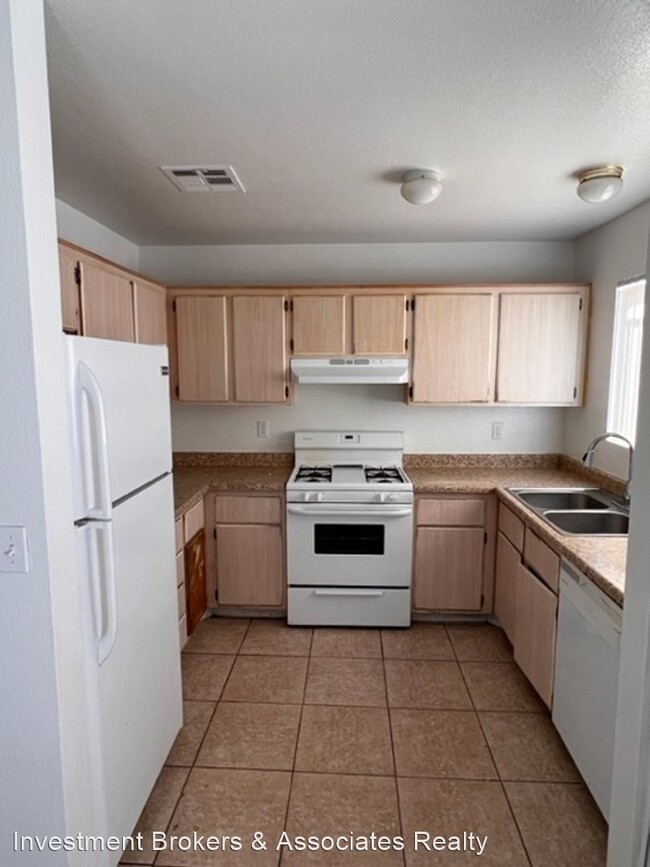 Building Photo - 2 br, 2 bath House - 3810 Soda Springs Dr.