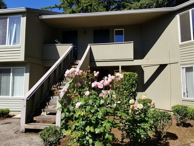 Building Photo - 252 NE Kane Dr