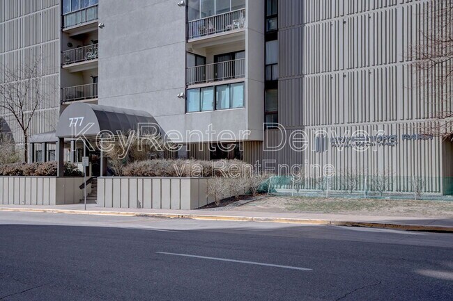 Foto del edificio - 777 N Washington St