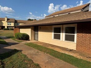 Building Photo - 3178 Nectarine Cir