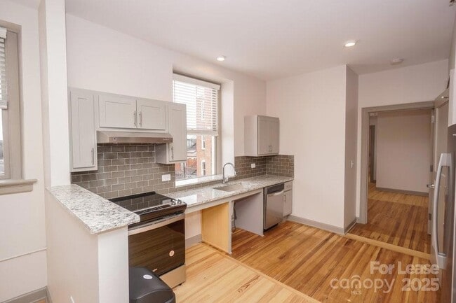 Building Photo - 197 N 2nd St