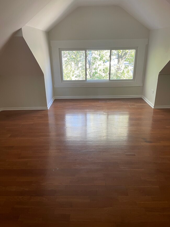 Bedroom - 1640 S 57th Ave