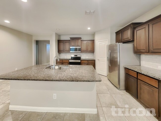 Building Photo - 162 Colter Dr