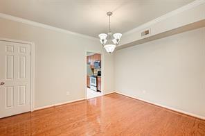 Foto del edificio - 2255 Braeswood Park Dr