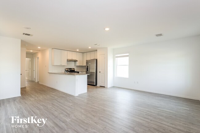 Building Photo - 8323 Piedra Medina