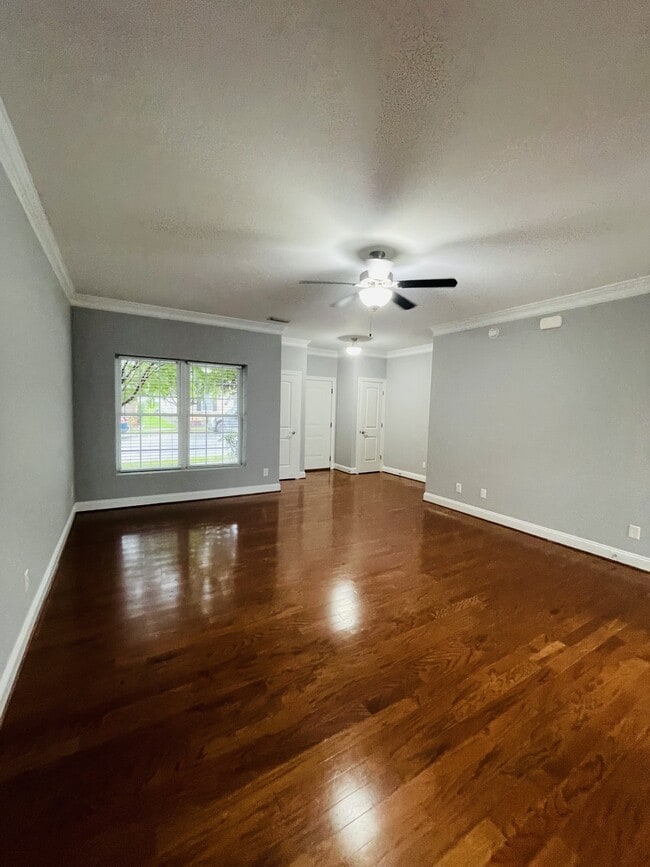 Foto del edificio - 518 Capstone Dr