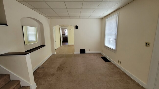 Building Photo - 401 N Jameson Ave