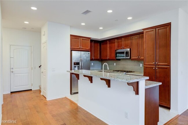 Building Photo - 4 br, 2.5 bath House - 5859 Levi Ln