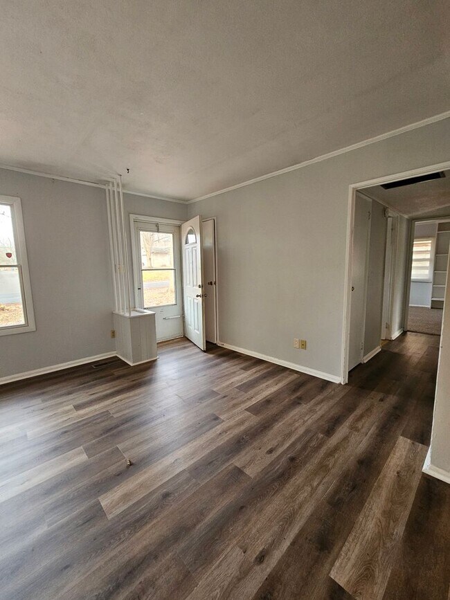 Foto del edificio - 3 Bd - 2 Ba near Hessel Park