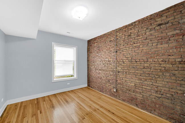 Building Photo - 6022 S Eberhart Ave