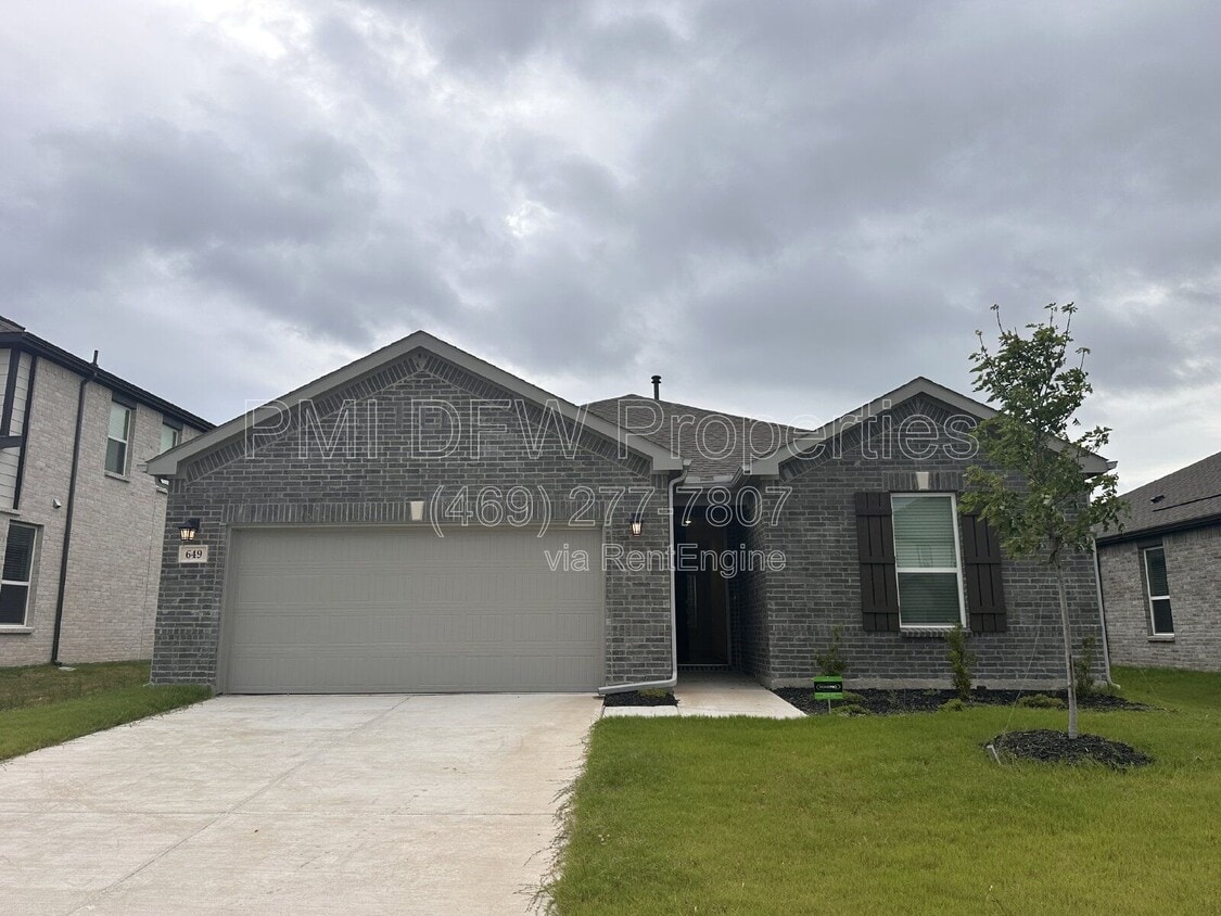 Photo - 649 Saxony Drive