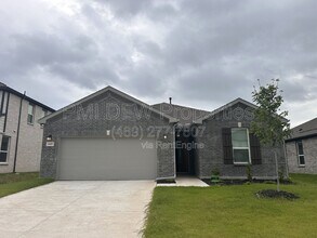 Building Photo - 649 Saxony Dr
