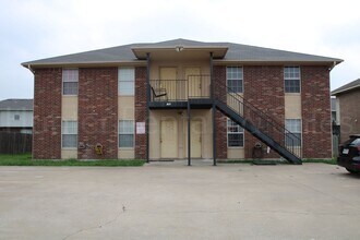 Building Photo - 1703 Spring Rose Cir