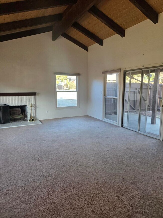 Foto del edificio - 2 Bedroom / 2 Bath Condo in Bear Valley Springs