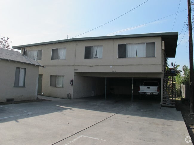 Building Photo - 12226-12230 Fineview St