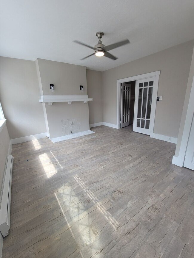 Foto del edificio - 1411 E Carson