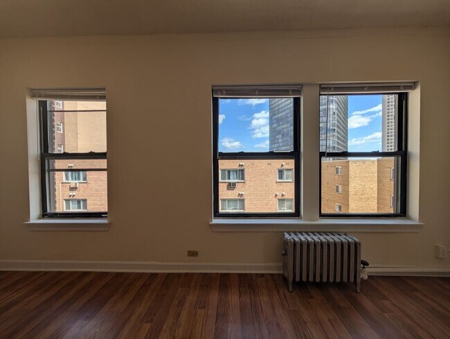 Foto del edificio - 5417 N Kenmore Ave
