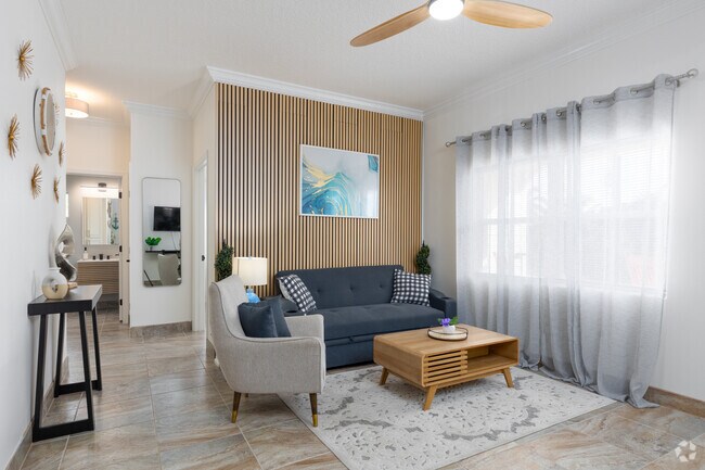 Interior Photo - 171 24th St