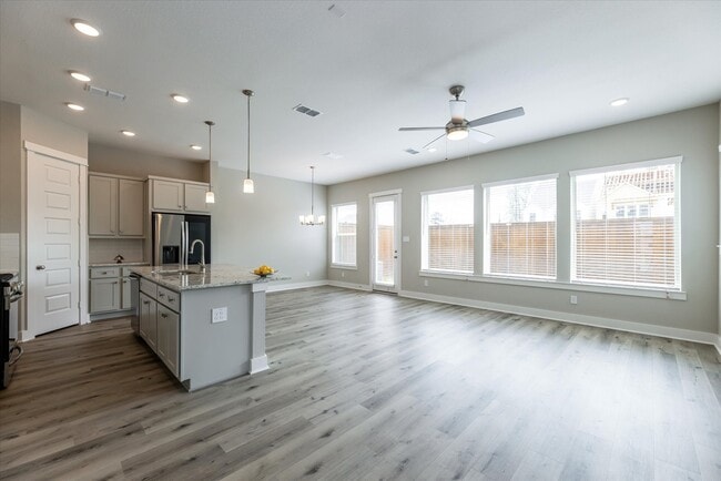 Building Photo - 10981 Swang Link Dr