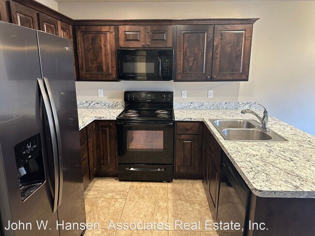 Building Photo - 3 br, 2.5 bath House - 1157 W Excalibur Way