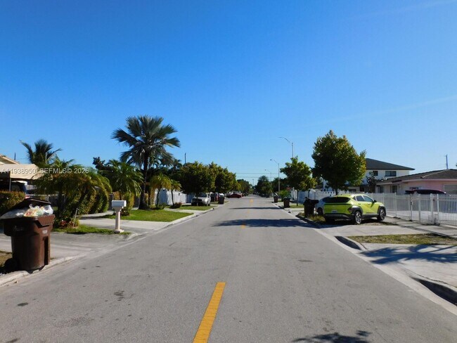 Foto del edificio - 846 W 31st St