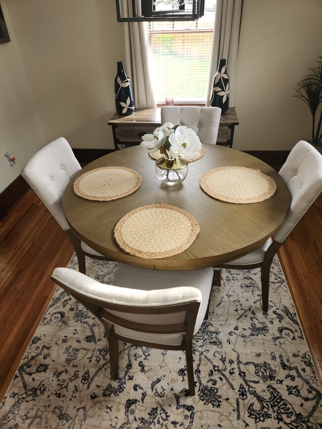 Dinning Room - 229 Penhurst St