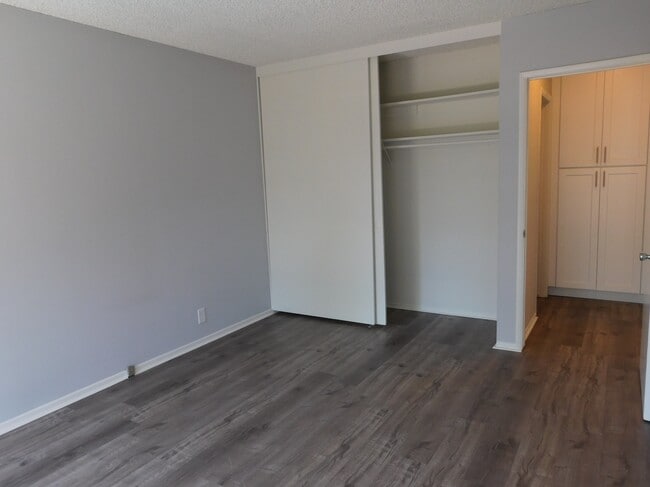 Building Photo - 6930 Fulton Ave