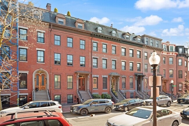 Building Photo - 19 Milford St
