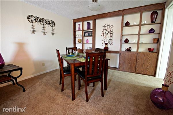Building Photo - 2909 Burroughs Dr