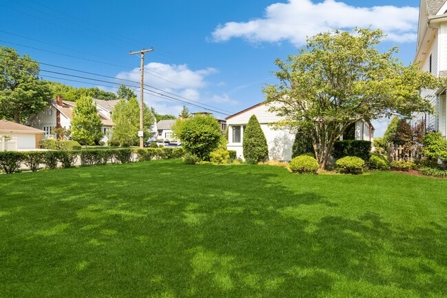 Foto del edificio - 4701 Lawn Ave