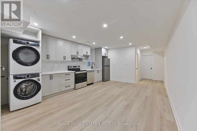 Building Photo - 91 Hogarth Ave