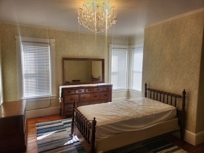 Building Photo - 15 Arlington St