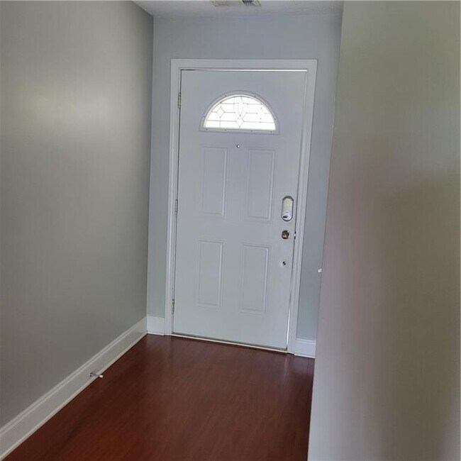 Building Photo - 62 Rumson Ct