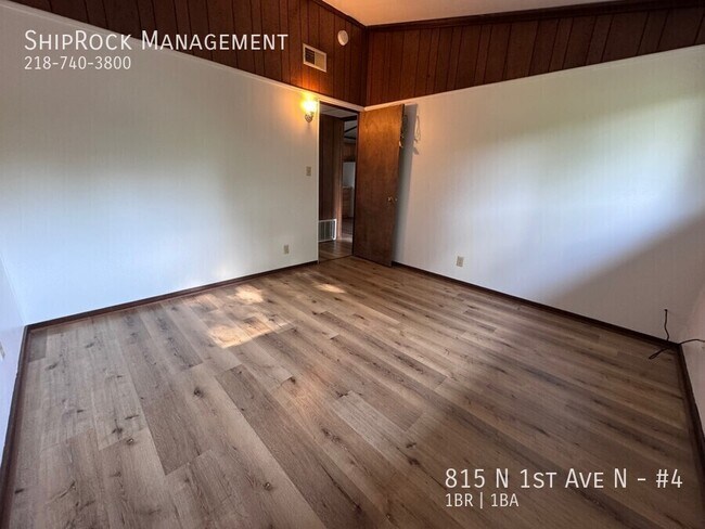 Building Photo - 815 N 1st Ave