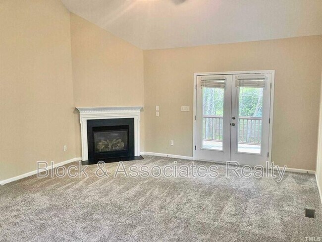 Foto del edificio - 100 Acorn Falls Ct