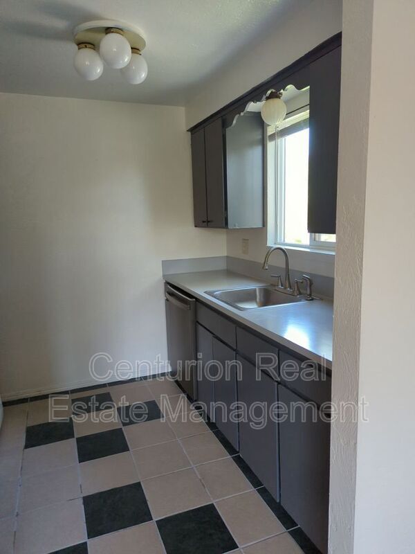 Foto del edificio - 3719 Hawthorne Ave