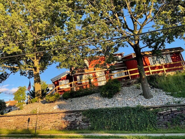 Foto del edificio - 26 Willow Ave
