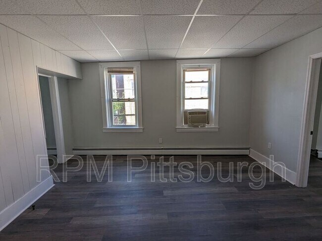 Foto del edificio - 1823 Niggel St