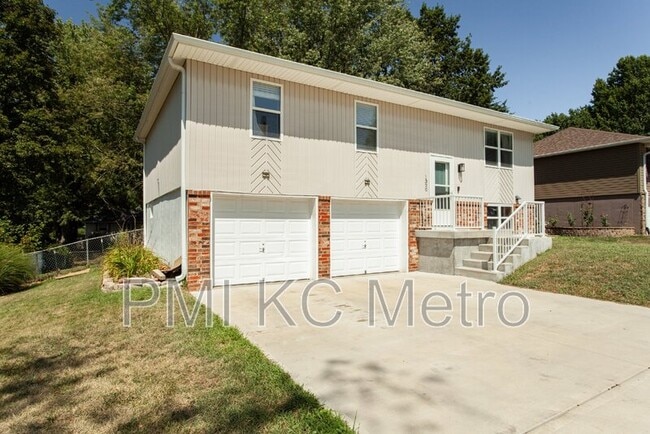 Building Photo - 1320 R D Mize Rd