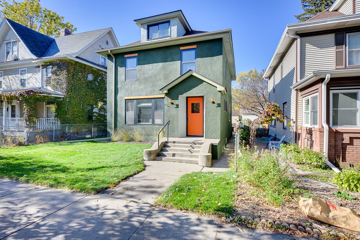 Primary Photo - 2726 Aldrich Ave S