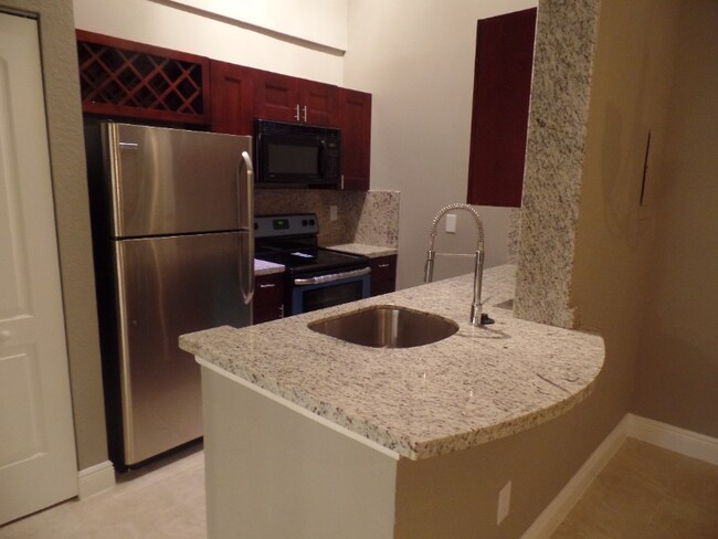 Foto del edificio - 2880 N Oakland Forest Dr