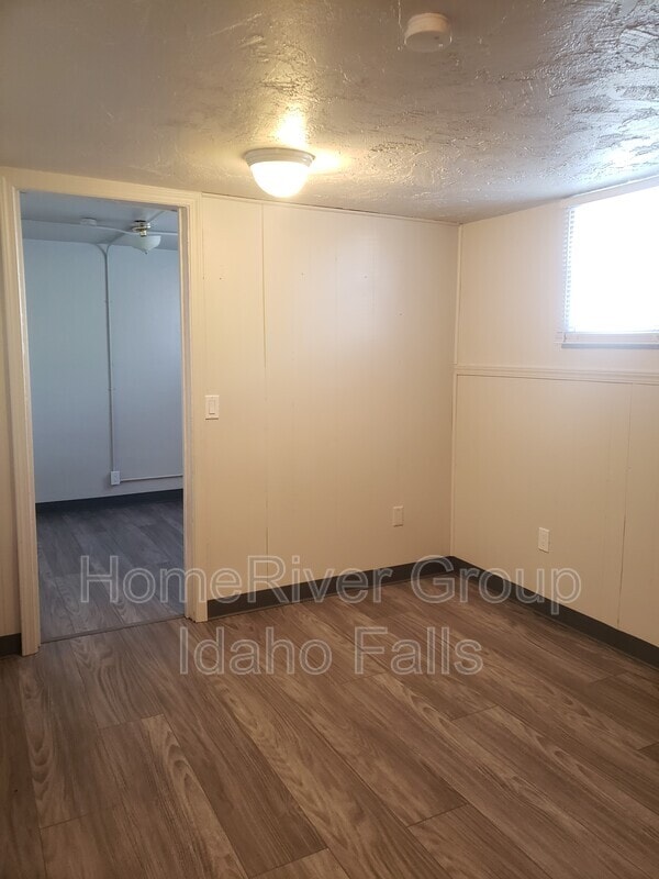 Building Photo - 1348 1/2 Lake Ave